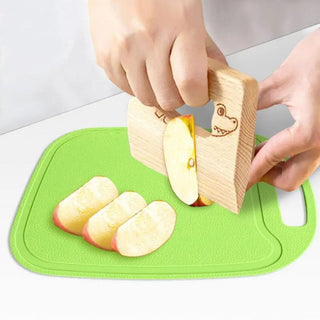 Plastic Knife Set with Toddler Knife, Peeler, Cookie Cutter, and Cutting Board (Random Color)